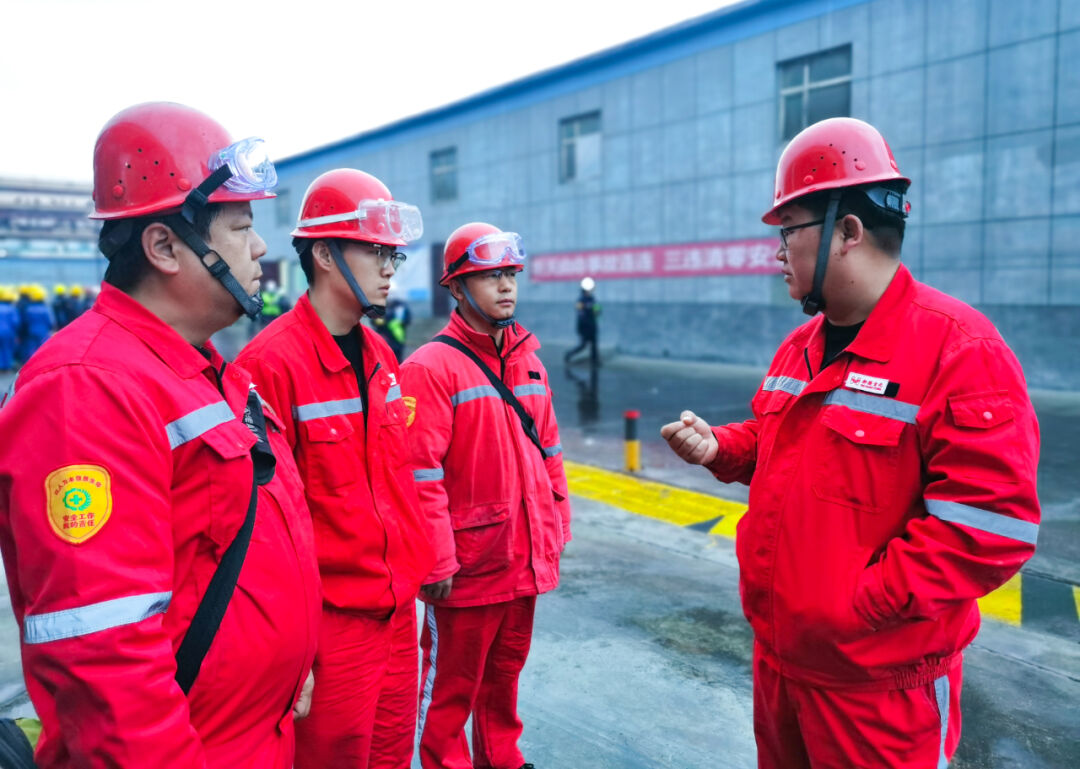 新疆宜化：直擊大修一線，看他們奮戰的身影(圖8)